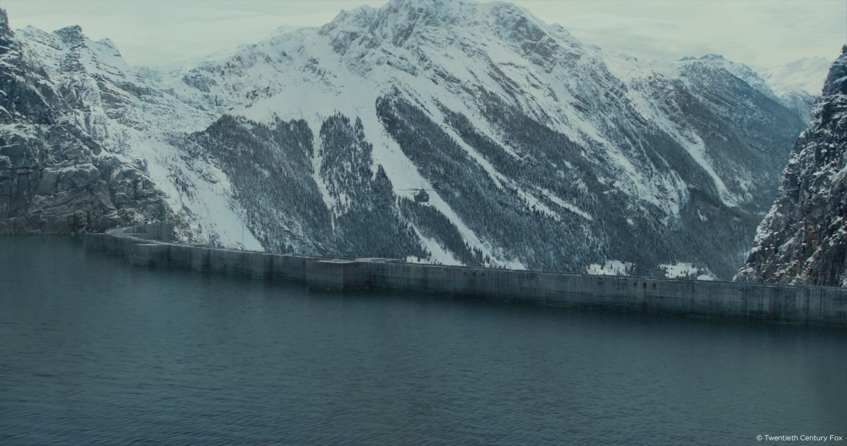 X-Men Apocalypse mountain and lake reservoir Raynault vfx